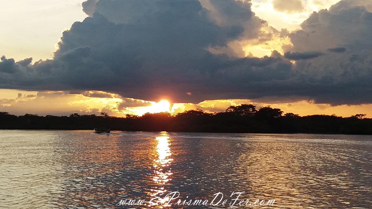 Atardecer en Laguna Grande