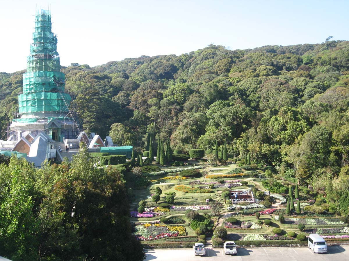 Una de las Pagoda en reparación