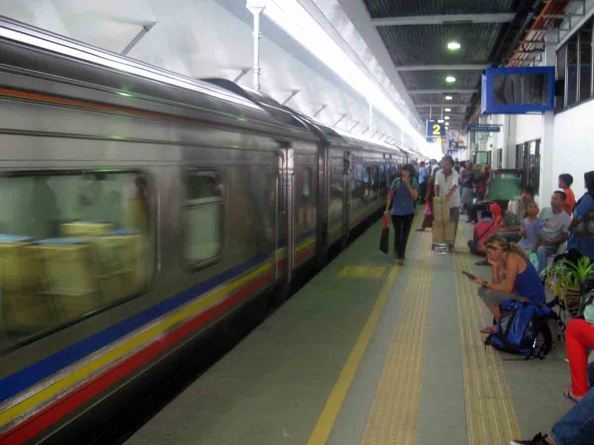 Estación de tren en la frontera entre Tailandia y Malasia