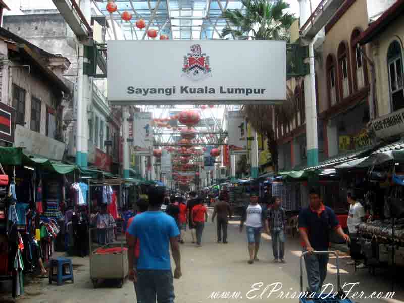 Calle principal de Chinatown en Kuala Lumpur