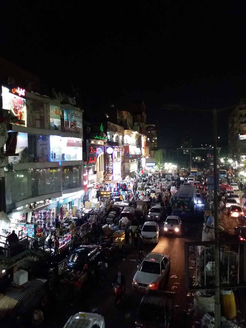 Bazar Jan El Jalili de noche