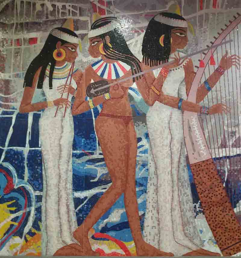 Mural en el aeropuerto de El Cairo