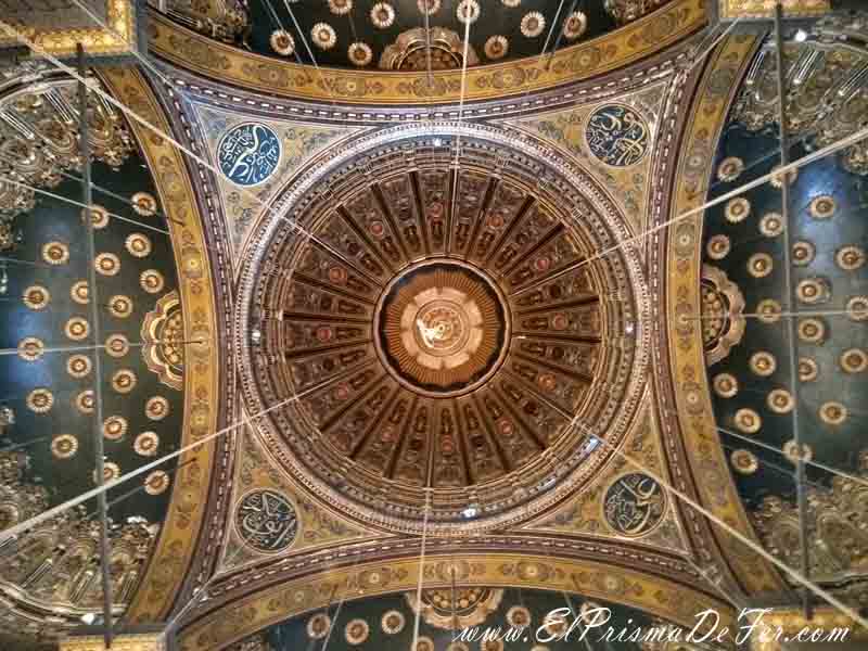 La decoración de los techos de la Mezquita de Alabastro