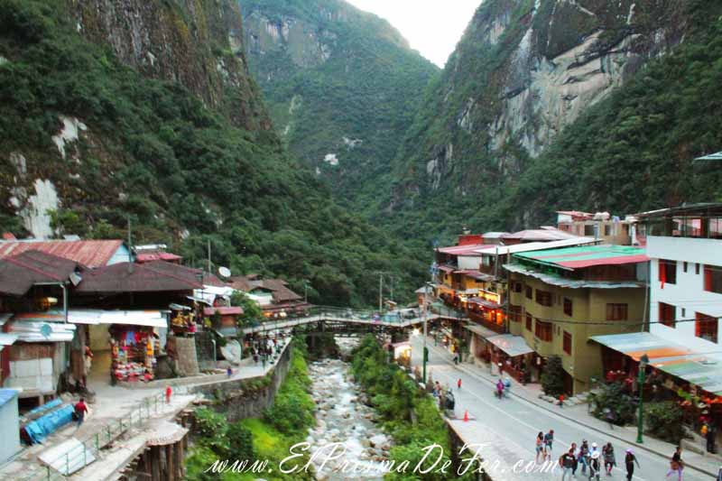 Pueblo de Aguas Calientes, último bastión para llegar al Machu Picchu