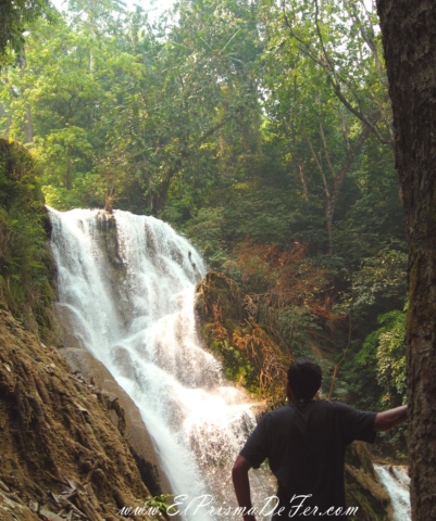 Cascada Tat Sae - Laos