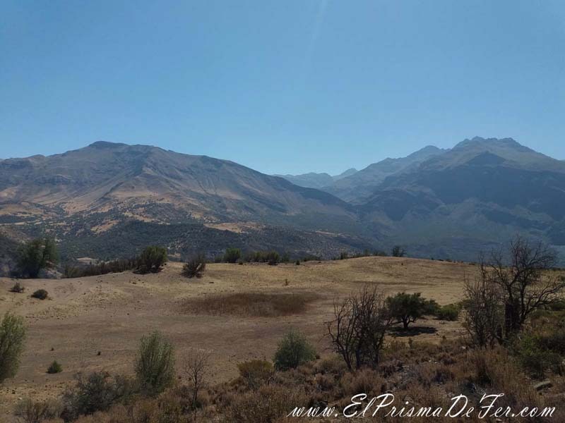 La planicie a mitad de camino - Trekking en el Maipo