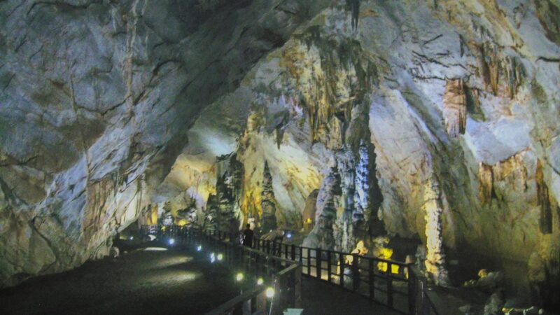 Viaje a Paradise Cave, Vietnam: guía, consejos y mi experiencia