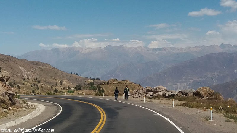 Viajeros que subieron al camión conmigo en la ruta 109
