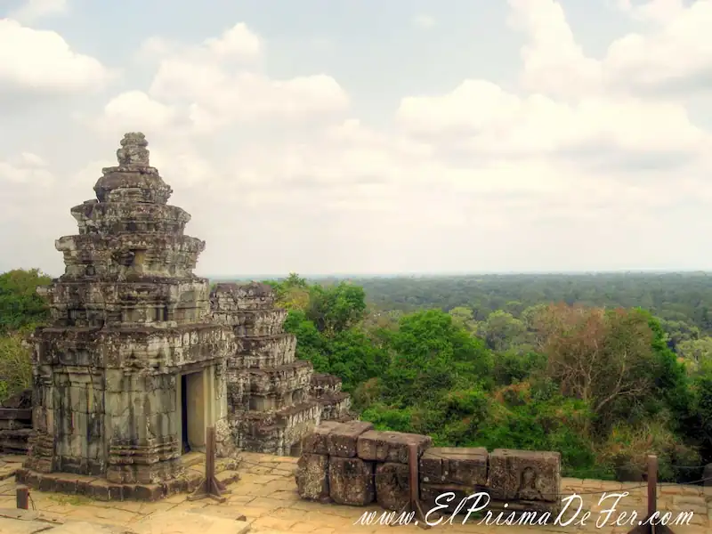 Templo de Phnom Bakheng 