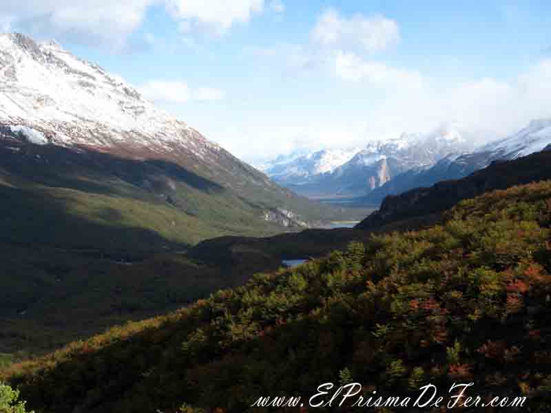 Vistas desde el mirador en el Glaciar Huemul, Lago del Desierto
