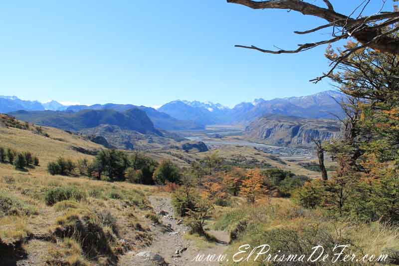 Primeras vistas en el Sendero del Loma del Pliegue Tumbado