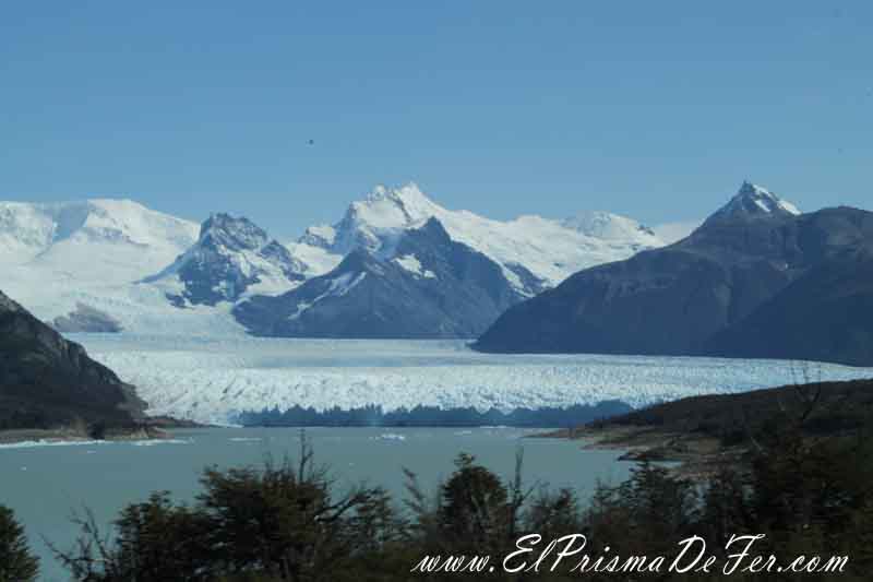 Vista del Glaciar Perito Moreno desde la ruta