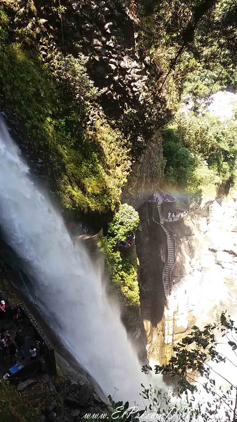 Cascada Pailón del Diablo en Baños