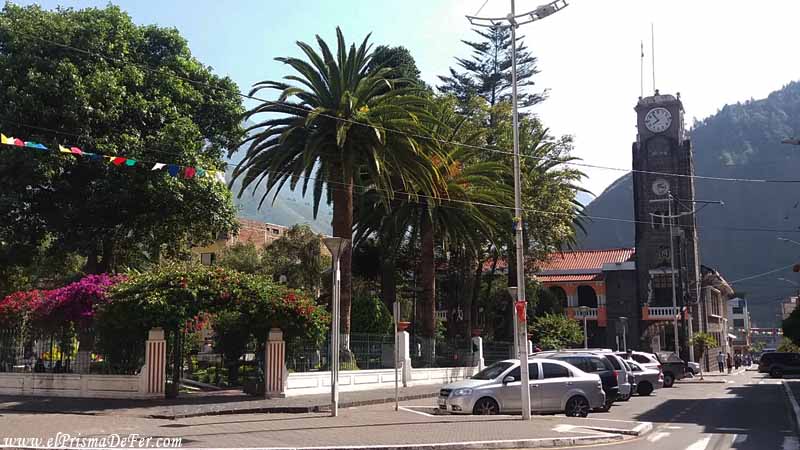 Plaza principal de Baños de Agua Santa