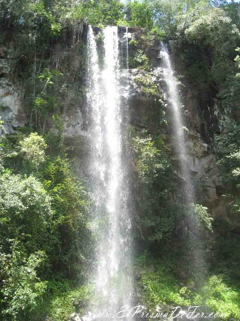 Cascada al final del Sendero Macuco