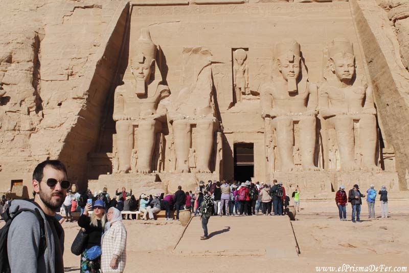 Todos llegamos a Abu Simbel a la misma hora