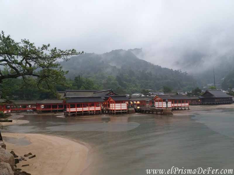 Playita cerca al Santuario Itsukushima