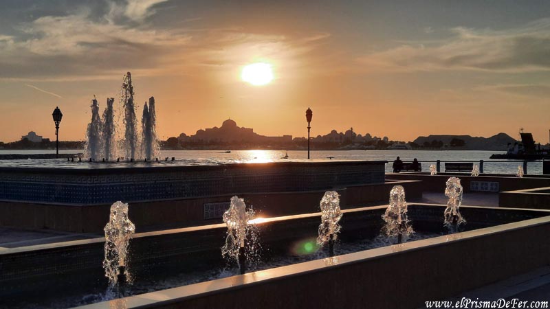 Atardecer en Abu Dhabi con el Palacio Qasr Al Watan de fondo