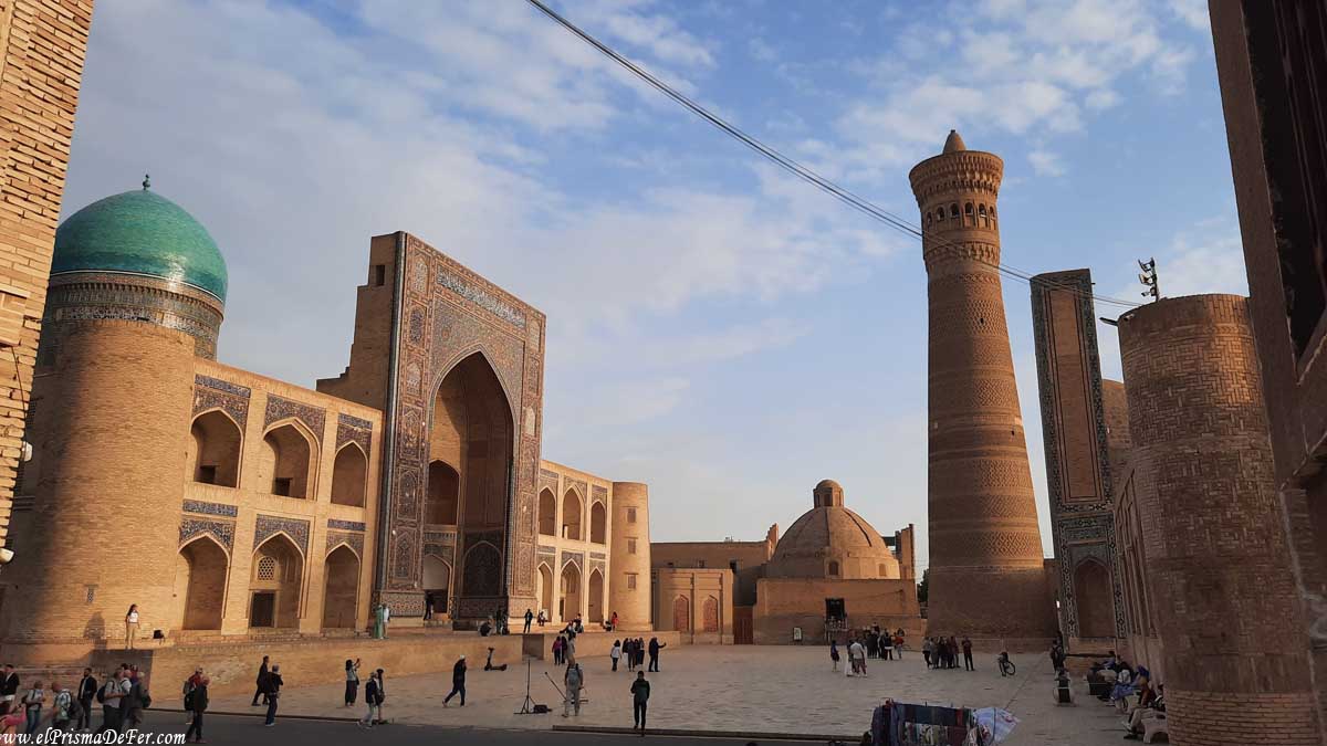 Centro de la Ruta de la Seda - Ciudad de Bujara en Uzbekistán