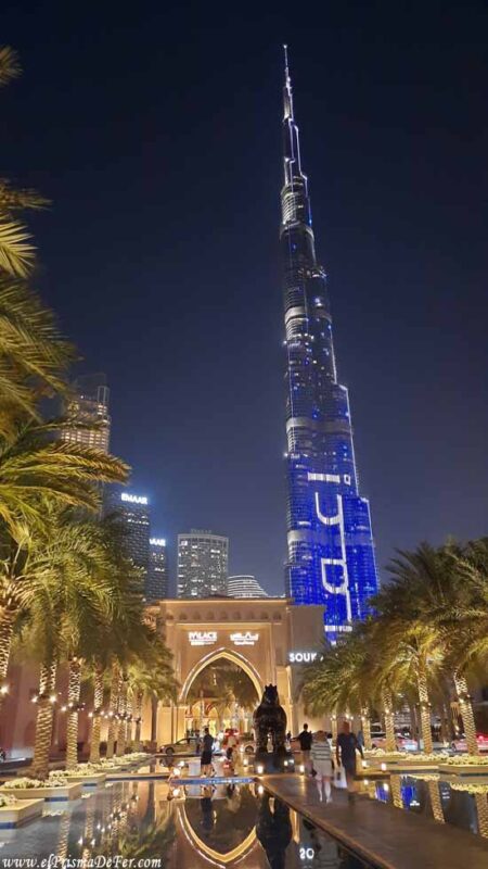 Área del Burj Kalifa con alojamientos bastantes caros