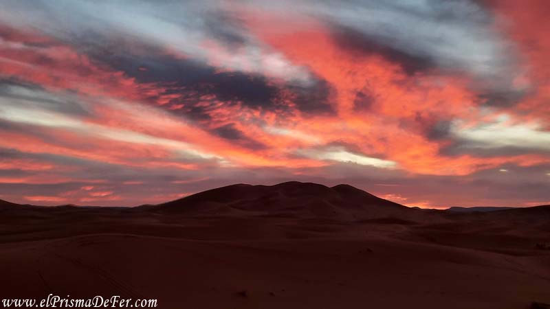 Atardecer mágico en las dunas de Merzouga
