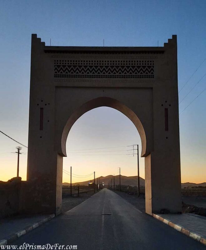 Puerta de entrada al desierto del Sahara en Merzouga, Marruecos