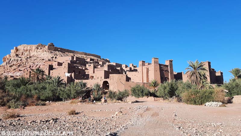 Acceso al Ksar Ait Ben Haddou donde suelen cobrar "entradas"