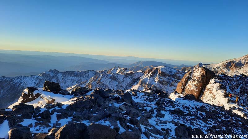 Amanecer desde la cima del Monte Toubkal