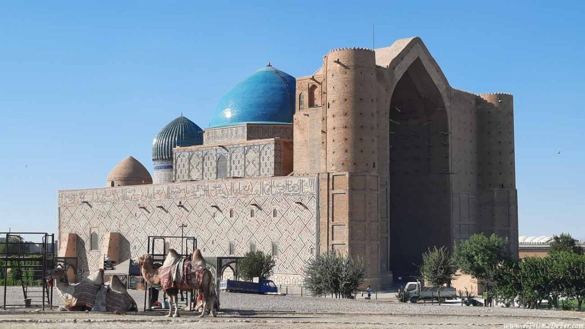 Mausoleo de Khoja Ahmad Yasavi en Turkestan, Kazajistán