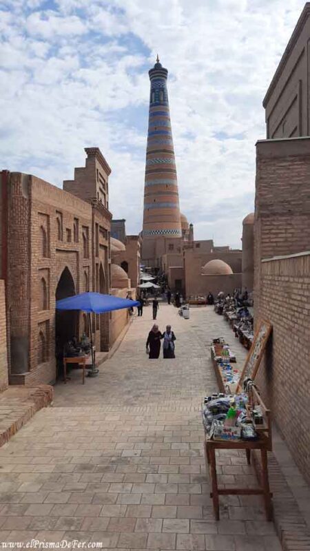 Minarete Islam Khodja en Khiva