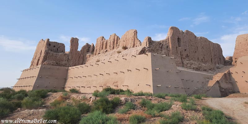 Qizil Qala, uno de los castillos mas impactantes que se ven en el tour en Khiva