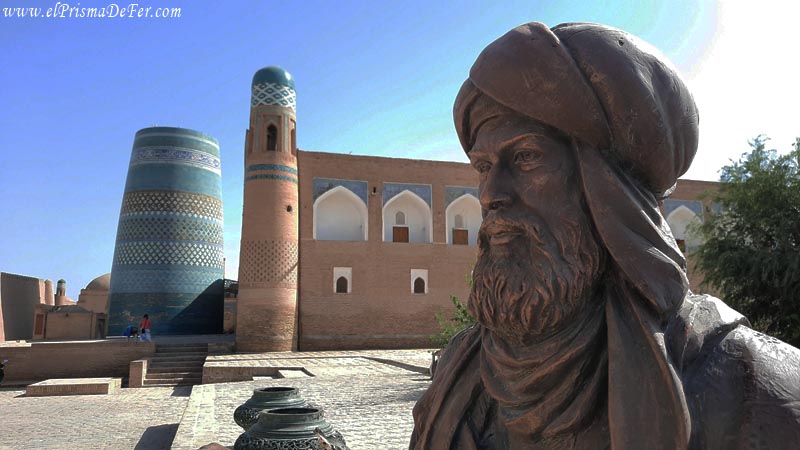 Una de las entradas de la ciudad de Khiva