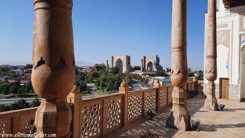 Vistas al casco antiguo de Samarcanda desde la Mezquita