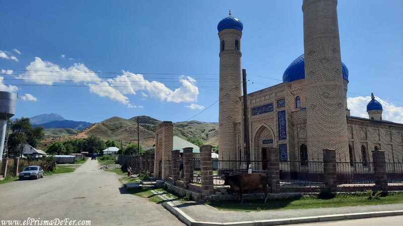 Mezquita del pueblo donde se para a almorzar