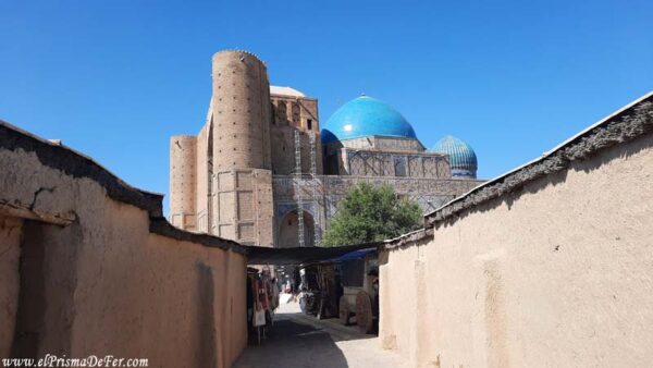 Alrededores del Mausoleo de Turkestán