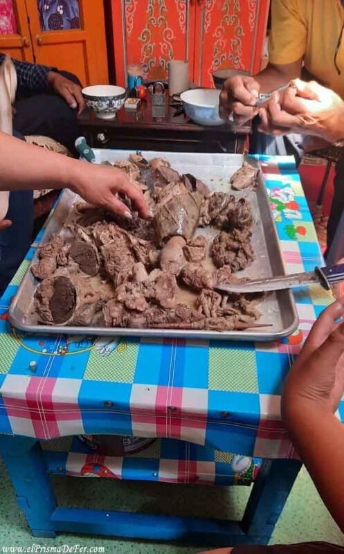 Si algo abunda en Mongolia es la carne