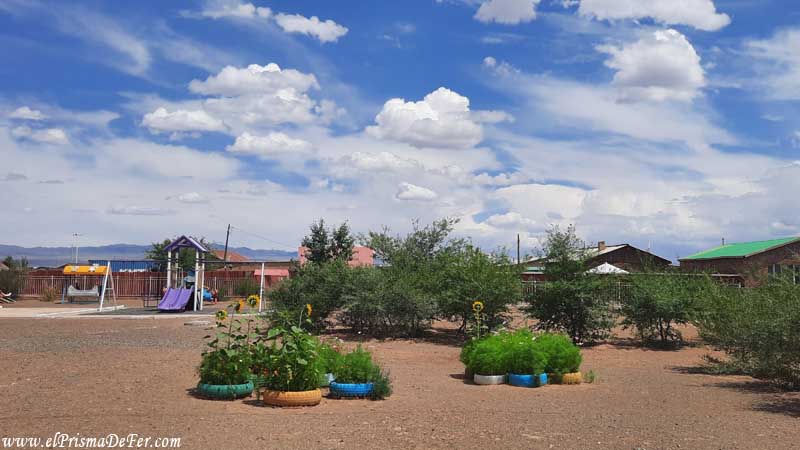 Pueblo de Bayandali en Gobi