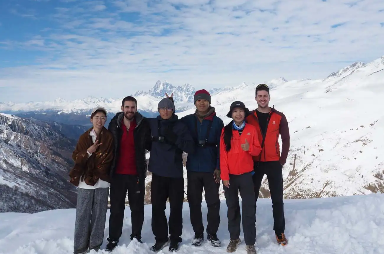 En el punto mas alto del trekking a Ushguli