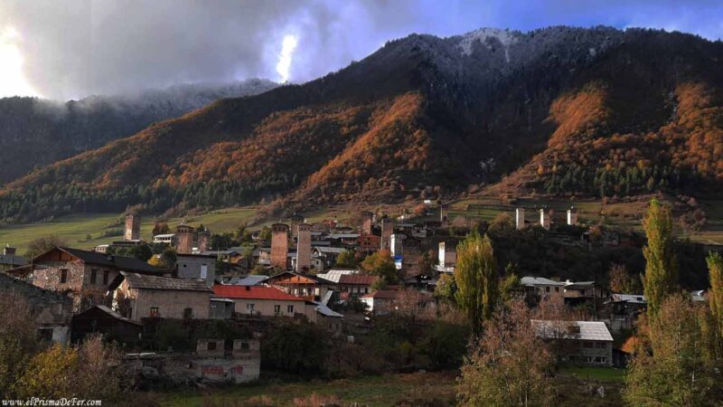 Mestia en la región de Svanetia