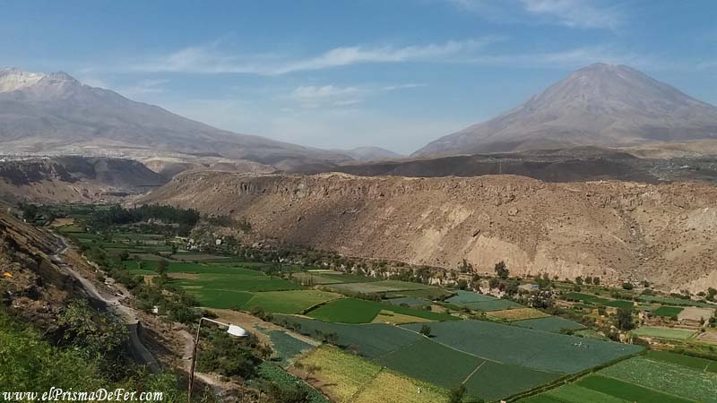 Mirador a los volcanes alrededor de Arequipa - Perú