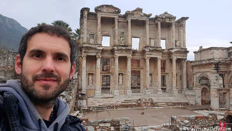 En la biblioteca de Efesos - Turquía