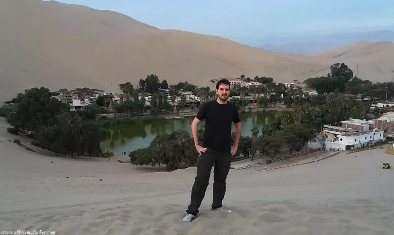 En el oasis de Huacachina - Perú