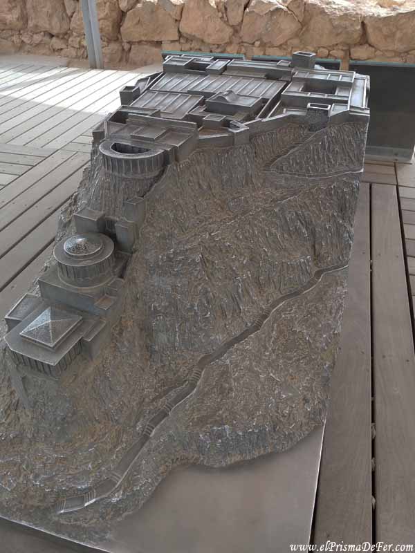 Representación de como era la fortaleza de Masada