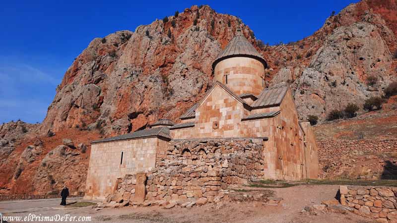 Iglesia de Surb Karapet, en el complejo Novarank - Armenia