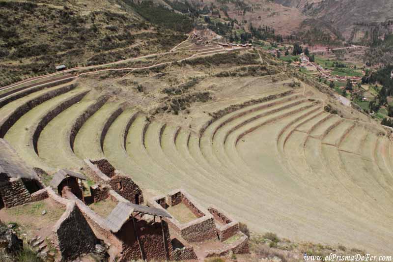 Terrazas y ruinas en Pisac - Valle Sagrado