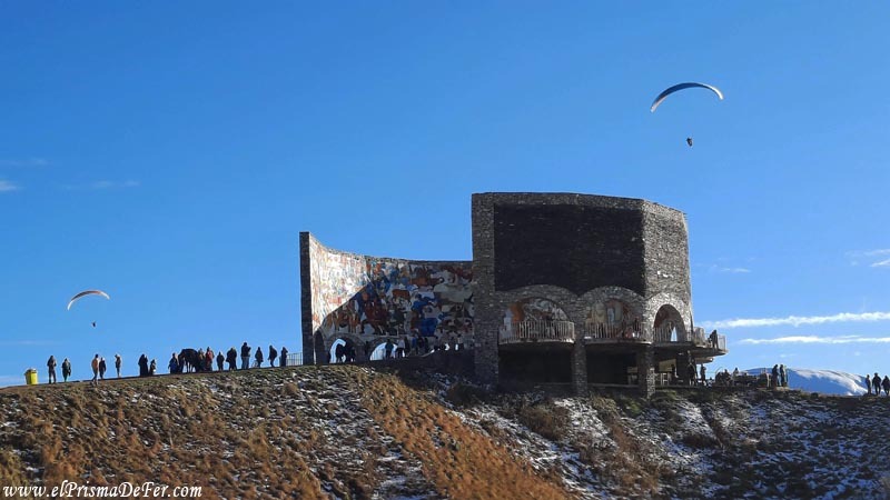 Monumento de la Amistad Ruso-Georgiana en Gudauri