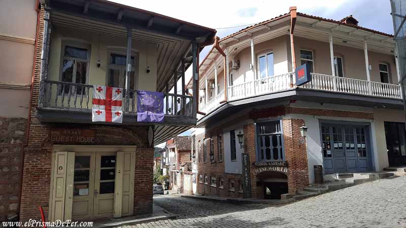 Casas y balcones coloridos en la ciudad del amor, Sighnaghi