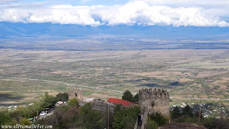 Vistas al valle de Alazani desde las murallas de Sighnaghi