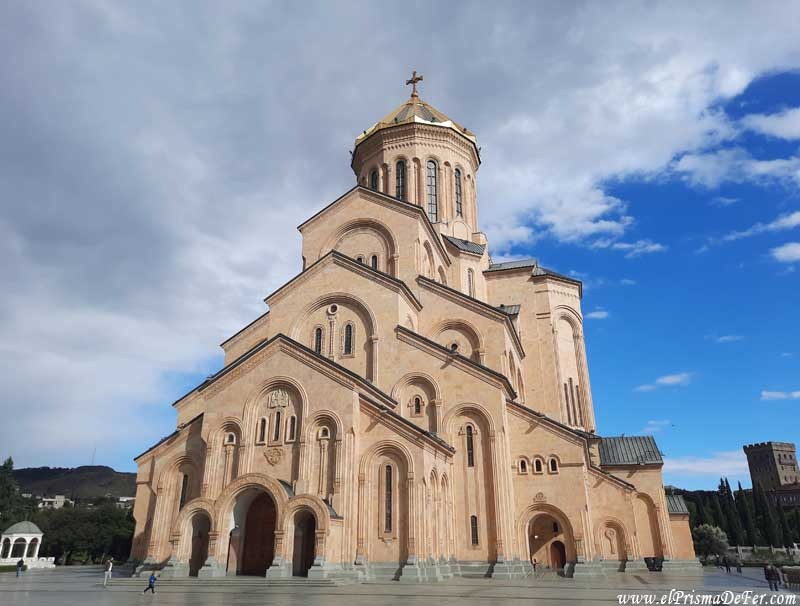 Catedral de la Santísima Trinidad en Tbilisi