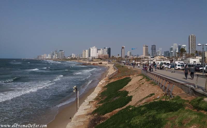 Paseo en la costa mediterranea de Tel Aviv - Israel